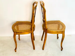 Satz von vier Biedermeier-Stühlen, Nussbaum, um 1840, Ansicht 6