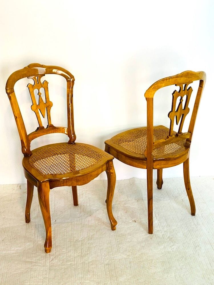 Satz von vier Biedermeier-Stühlen, Nussbaum, um 1840, Ansicht 7
