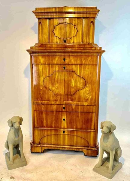 Paar Hundefiguren, Sandsteinguss, als Türwächter, Ansicht 2
