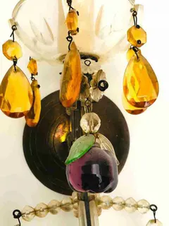 Kleiner Wandlüster, einflammig, mit farbigem Prismenbehang, Ansicht 3