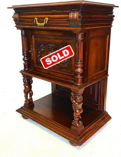 Gründerzeit-Stollenschrank mit Putten, Nussbaum, um 1880, Ansicht 4