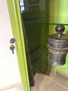 Arztschrank aus Metall, grün, 1950er/60er Jahre, Ansicht 4
