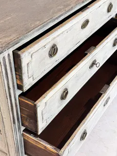 Klassizistische Kommode mit weißer Fassung, um 1800, Ansicht 7