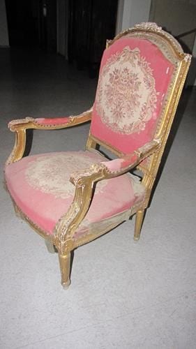 Sessel im klassizistischen Stil, alte Vergoldung auf Kreidegrund, Ende 19. Jh. (1 von 3), Ansicht 3