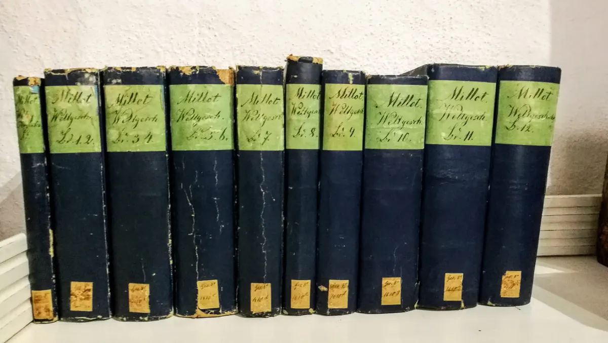 Weltgeschichte in zwölf Bänden Des Herrn Abt Millot, 12 Bände, gedruckt 1777, Ansicht 1