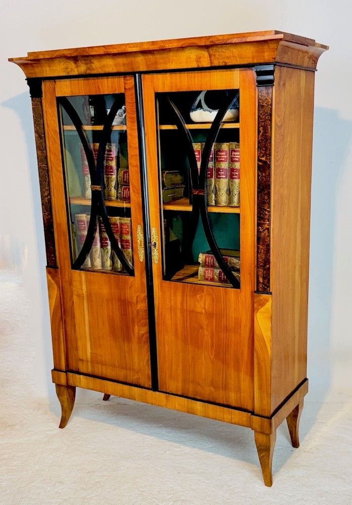 Biedermeier-Bücherschrank, Vitrine, Kirschbaum, München um 1820, Ansicht 6