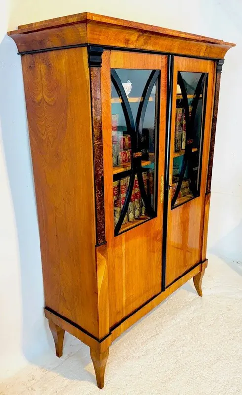 Biedermeier-Bücherschrank, Vitrine, Kirschbaum, München um 1820, Ansicht 9