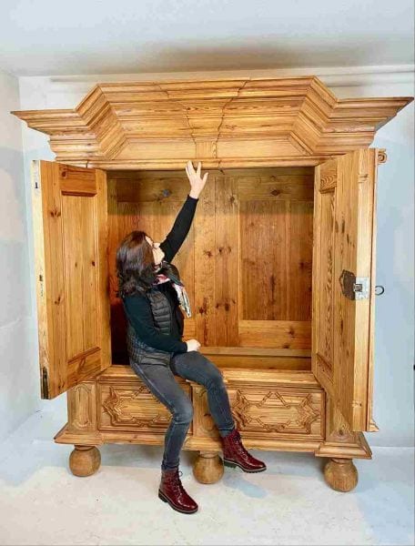Barockschrank, Nadelholz, um 1750, mit Pilastern und Bastionsfüllungen, Ansicht 10