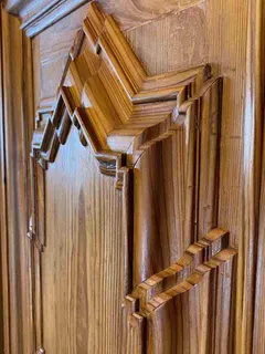 Barockschrank, Nadelholz, um 1750, mit Pilastern und Bastionsfüllungen, Ansicht 8