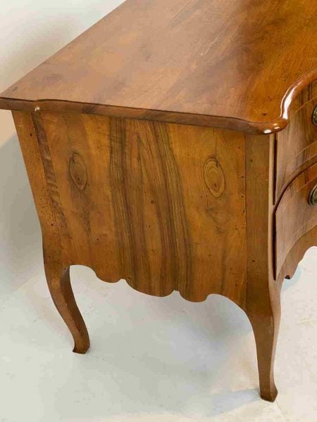 Barockkommode, Nussbaum furniert, 18. Jahrhundert, Ansicht 3