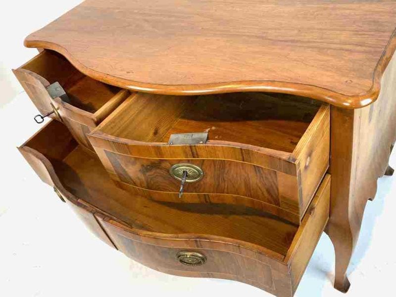 Barockkommode, Nussbaum furniert, 18. Jahrhundert, Ansicht 6