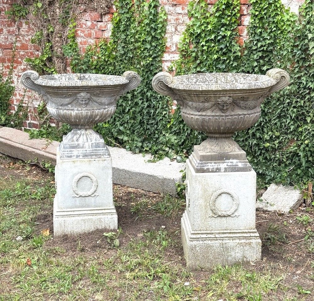 Ovale Pflanzschale mit Frauenbildnis, Sandsteinguss, im klassizistischen Stil, Ansicht 3