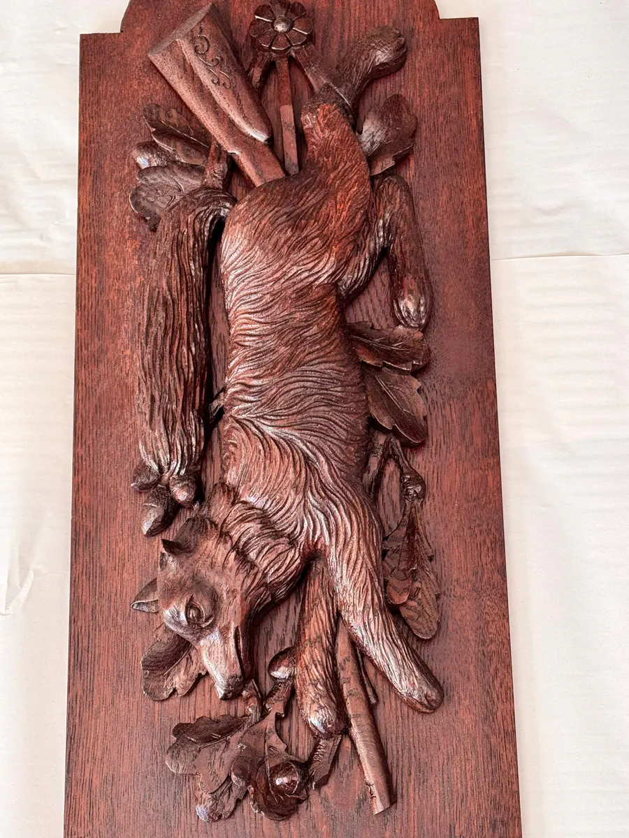 Paar geschnitzte Wandpaneele mit Jagdmotiven „Fuchs und Hase“ Schwarzwälder Schnitzarbeit, Ansicht 4