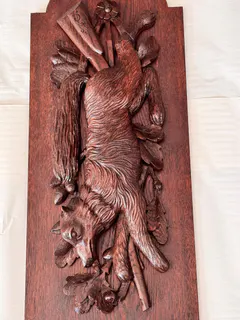 Paar geschnitzte Wandpaneele mit Jagdmotiven „Fuchs und Hase“ Schwarzwälder Schnitzarbeit, Ansicht 4