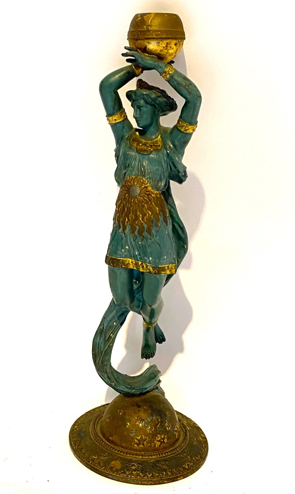 Schwebende Göttin der Nacht als Nachtlicht, Kerzenleuchter, Bronze — Ansicht 2