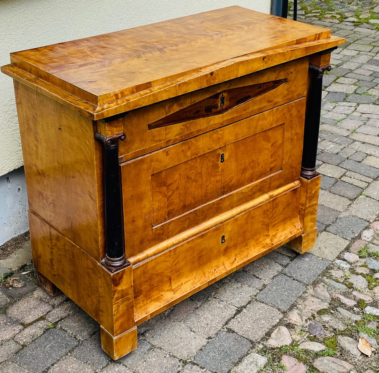 Biedermeier Kommode, Birke, Berlin um 1820 — Ansicht 1