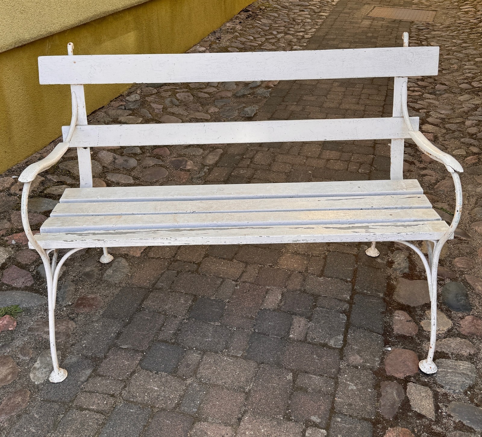 Antike Gartenbank im viktorianischen Stil, Frankreich, Anf. 20. Jhd. — Ansicht 1