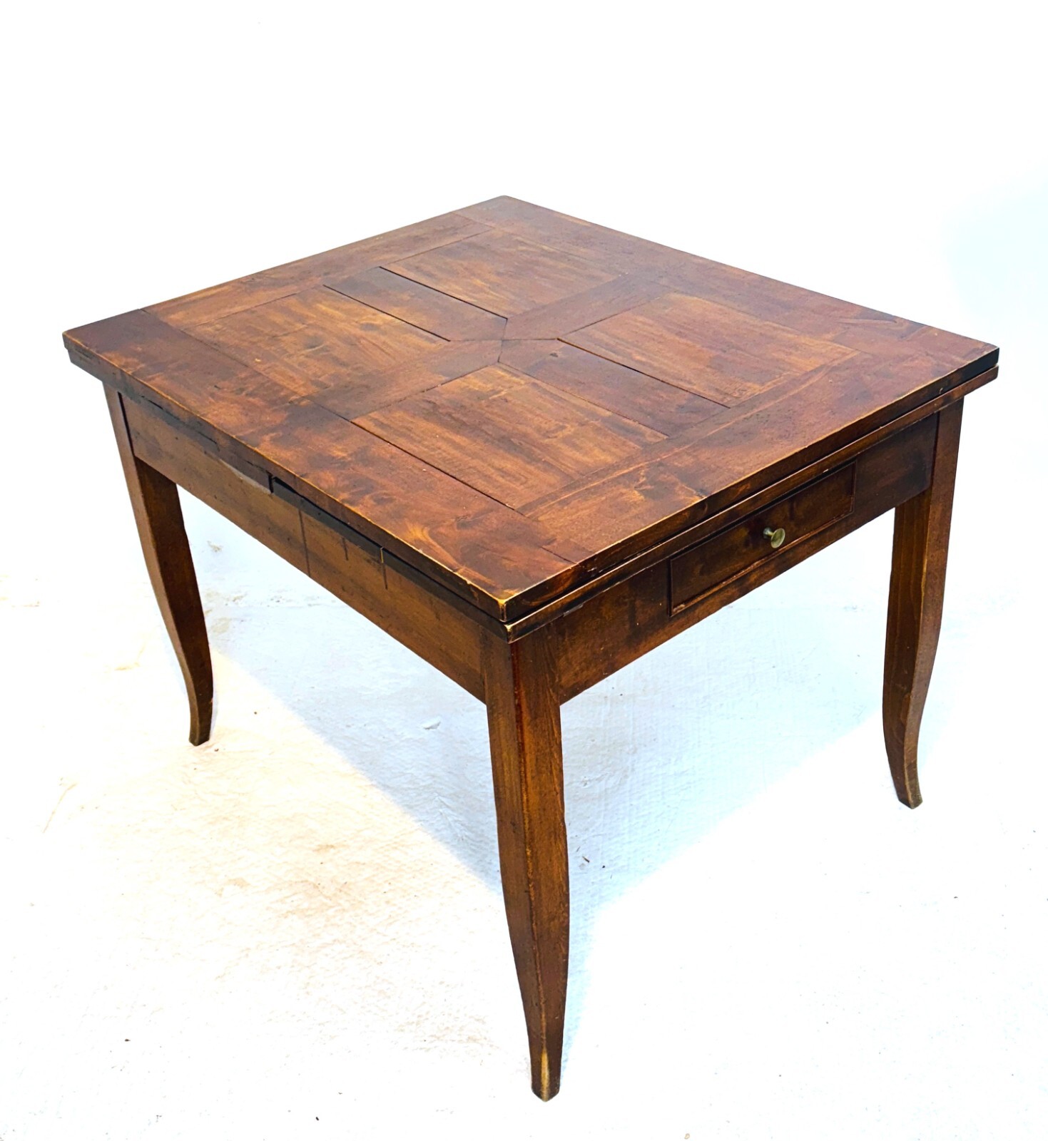 Biedermeier Ausziehtisch, Birke/Ahorn, Berlin/Brandenburg um 1820, Originalzust. — Ansicht 1