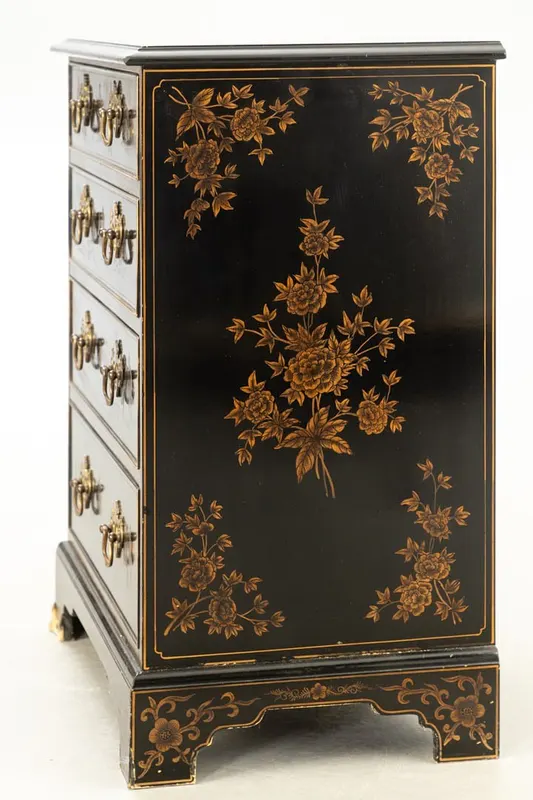 Kleine Chinoiserie-Kommode, viktorianischen Stil, schwarz mit gold. Bemalung, Ansicht 2