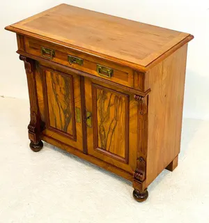 Gründerzeit-Halbschrank, Nussbaum, deutsch, um 1880, Ansicht 2