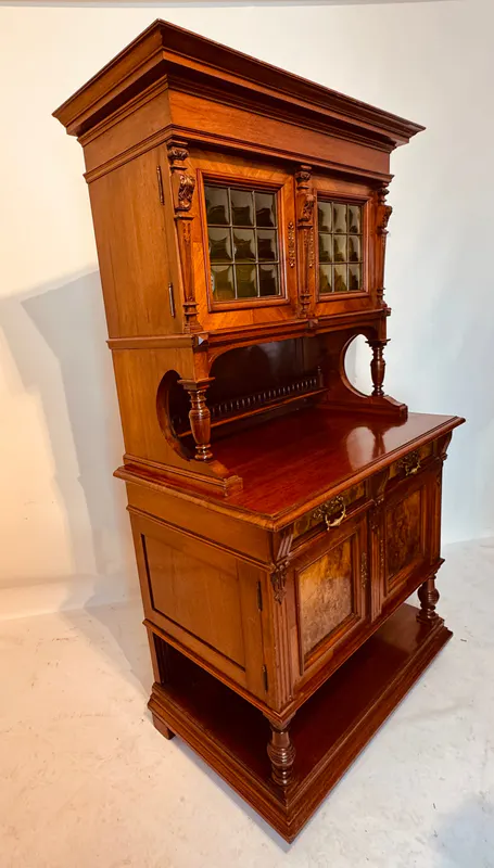 Kleines Gründerzeit Buffet mit Glasaufsatz, Nussbaum, Berlin um 1880, Ansicht 2