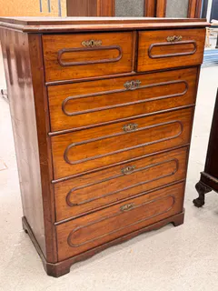 Hohe Kommode mit sieben Schubladen, Mahagoni, Herrenkommode, Biedermeier um 1850, Ansicht 3