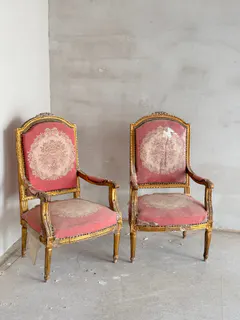 Paar Fauteuils im Louis-XVI-Stil mit Aubusson-Bezug, Ansicht 4