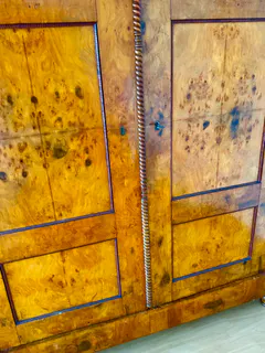 Biedermeier-Schrank aus Wurzelholz mit Seilstabprofilen, Ansicht 7