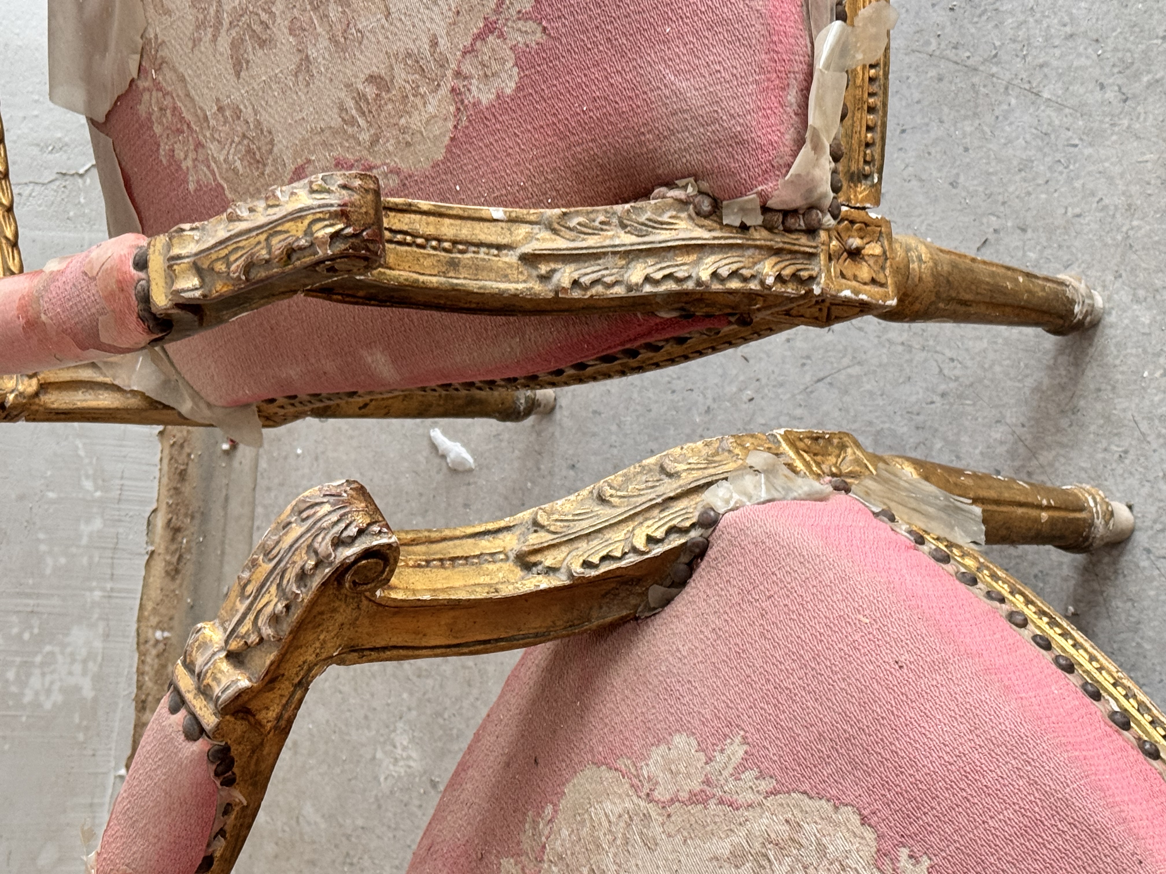 Paar Fauteuils im Louis-XVI-Stil mit Aubusson-Bezug — Ansicht 2