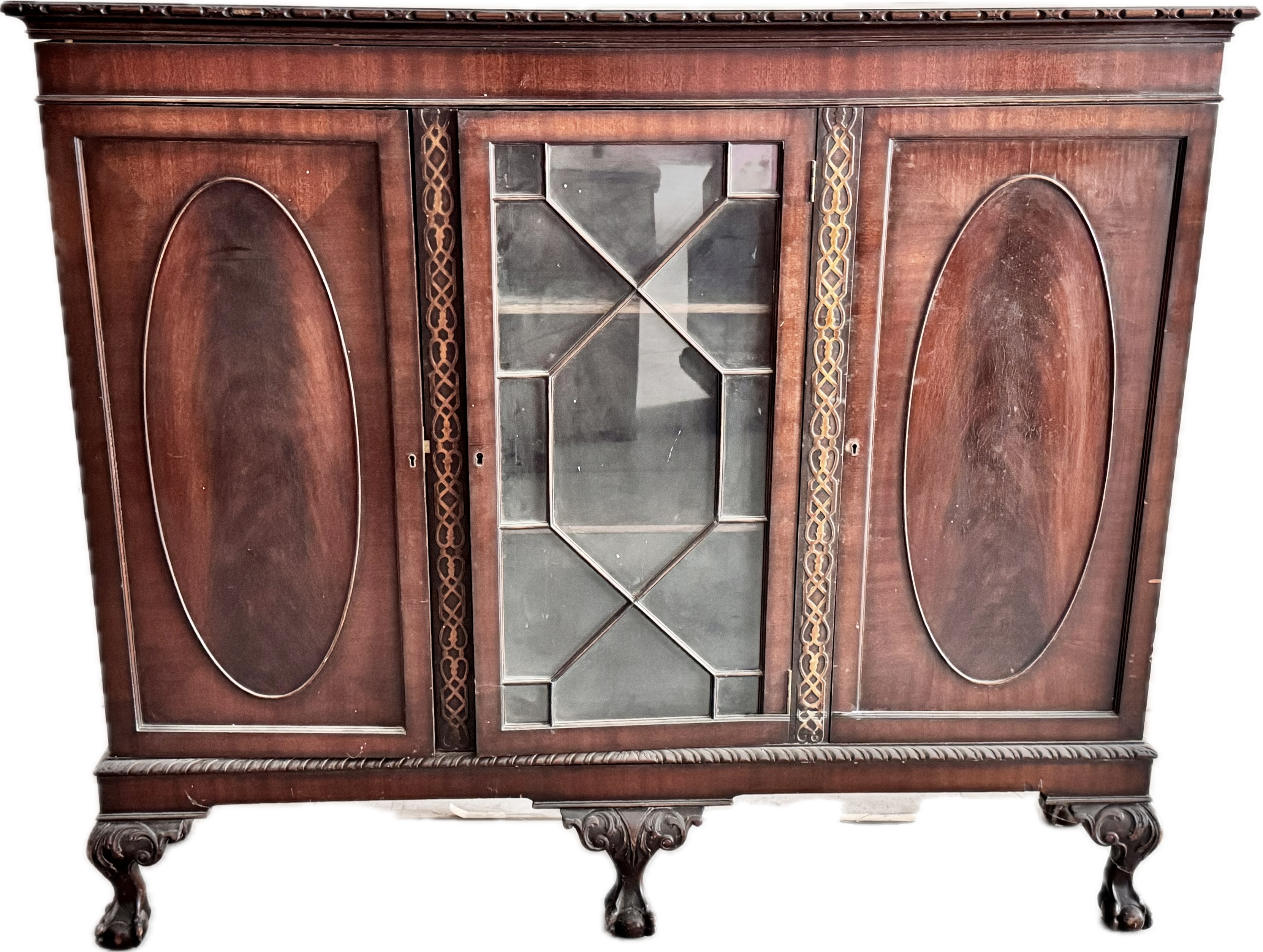 Mahagoni-Bücherschrank mit Krallenfüßen im Chippendale-Stil — Ansicht 4