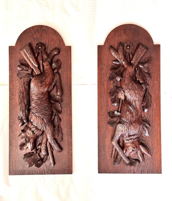 Paar geschnitzte Wandpaneele mit Jagdmotiven „Fuchs und Hase“ Schwarzwälder Schnitzarbeit — Ansicht 2