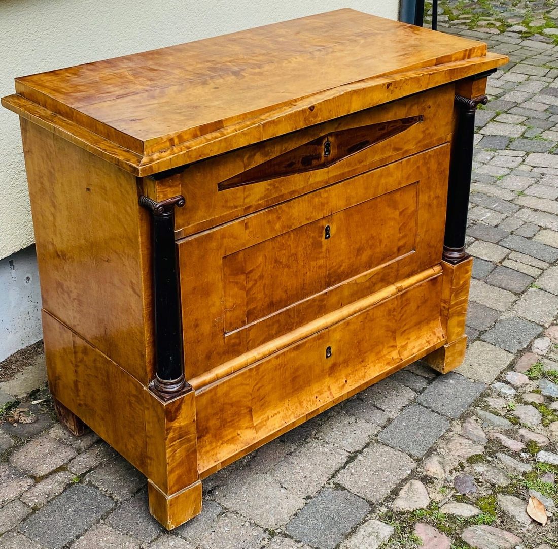 Biedermeier Kommode, Birke, Berlin um 1820 — Ansicht 1