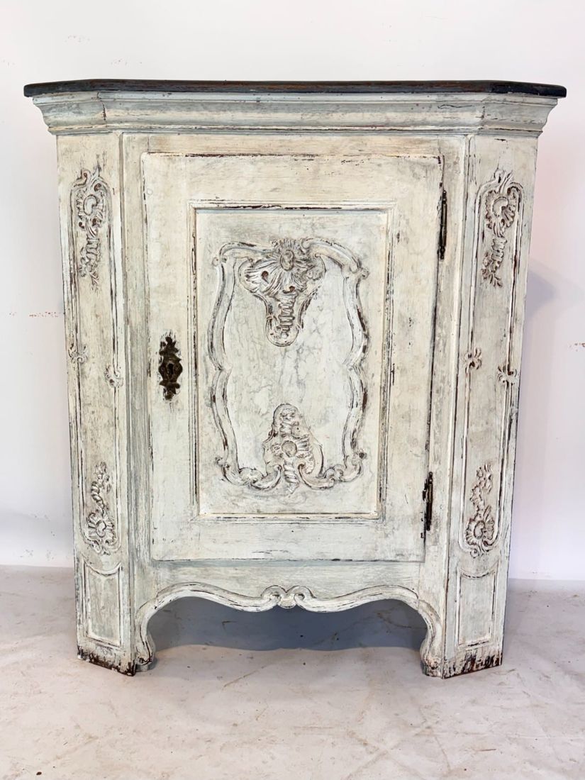 Barocker Eckschrank, Halbschrank, mit farbiger Fassung, Süddeutsch, Ende 18. Jhd — Ansicht 2