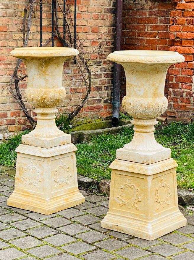 Große Gartenvase mit Sockel, Amphoren, Pflanzgefäße, Sandstein, Klassik — Ansicht 1