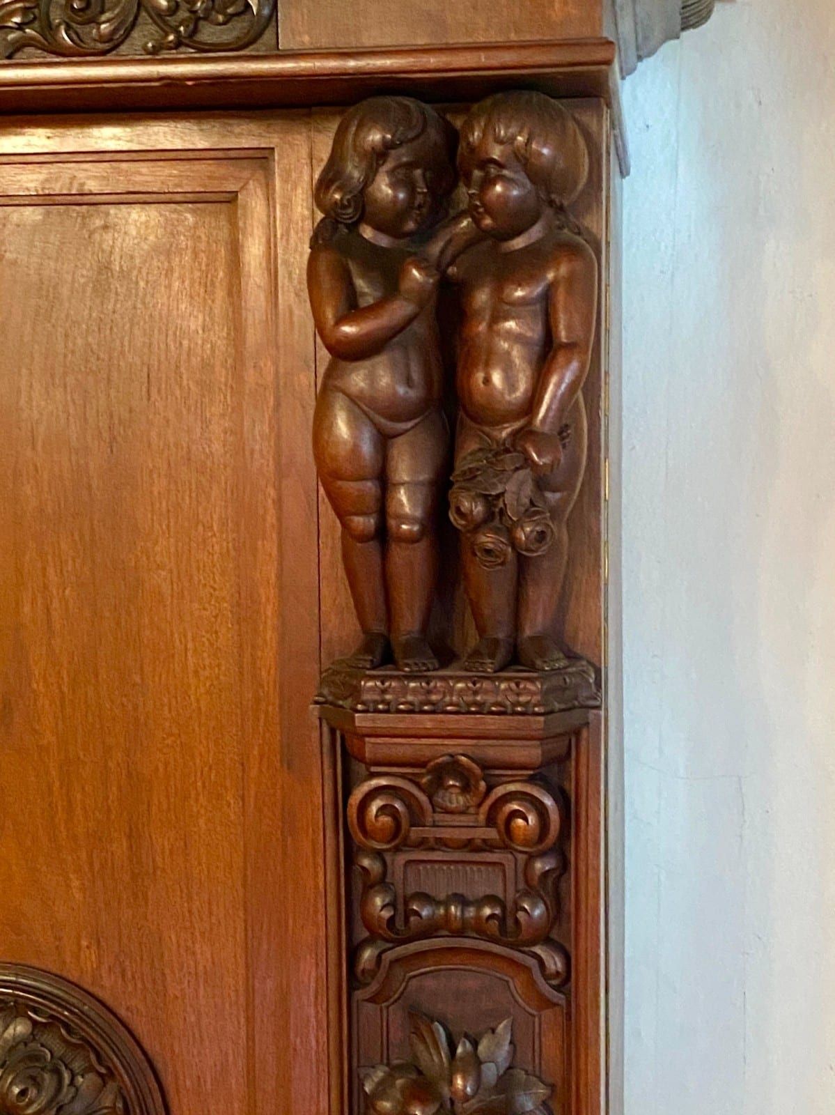 Prunk-Bücherschrank - Vitrinenschrank, Historismus um 1900, im Stil der Neo-R. — Ansicht 2