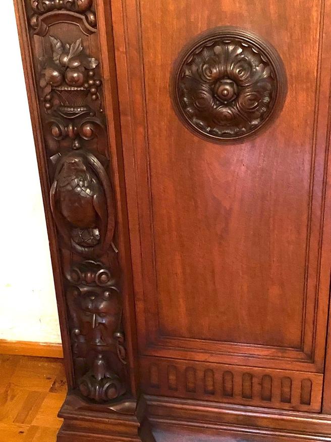 Prunk-Bücherschrank - Vitrinenschrank, Historismus um 1900, im Stil der Neo-R. — Ansicht 3
